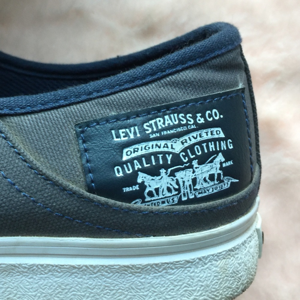 Men’s Levi’s Sneakers - Picture 3 of 6